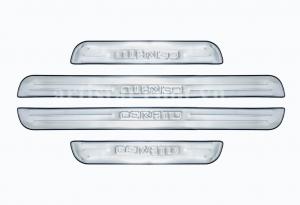 NẸP BƯỚC CHÂN NGOÀI CERATO 2020 INOX