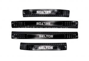 NẸP BƯỚC CHÂN TRONG SELTOS TITAN